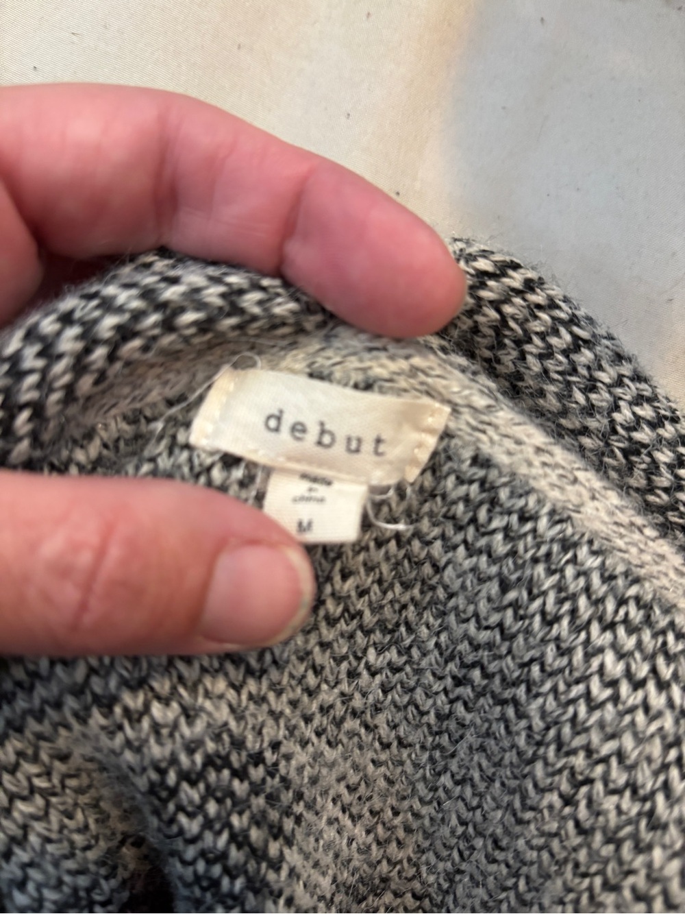 Debut sweater - Picture 2 of 3